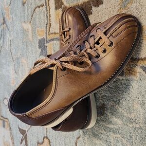 Classic Brown Leather Women's Bowling Shoes